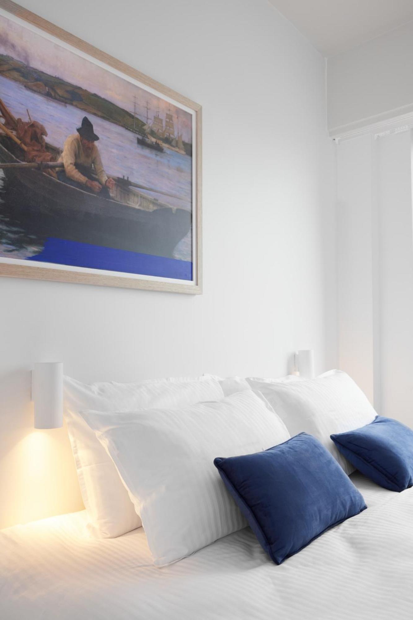 Single Room,1414738527:JPEG